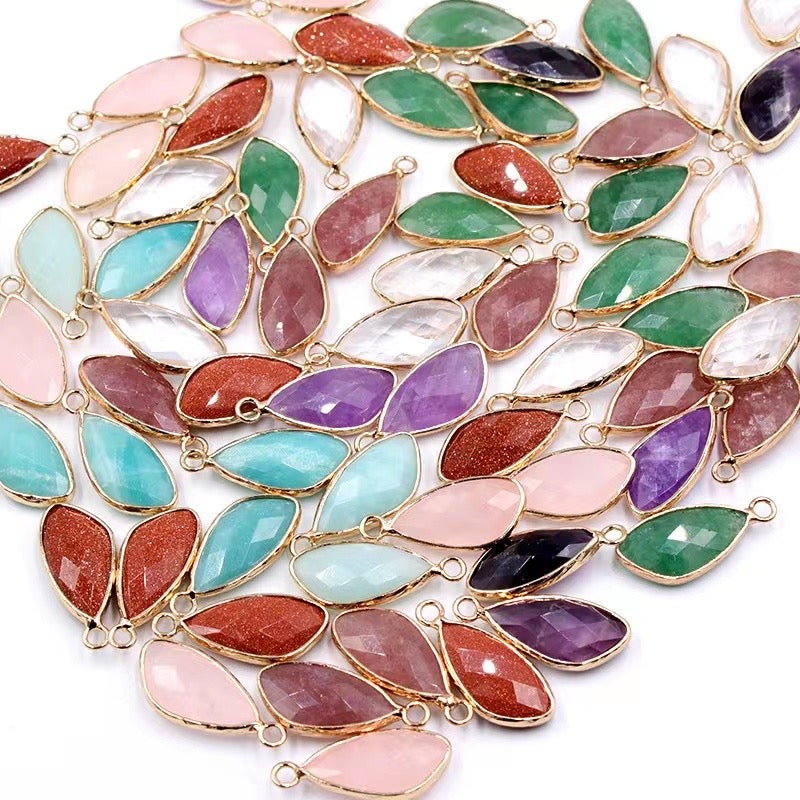 25mm Irregular Water Drop Shape Crystal Pendant with Golden Rim Wholesale Crystals