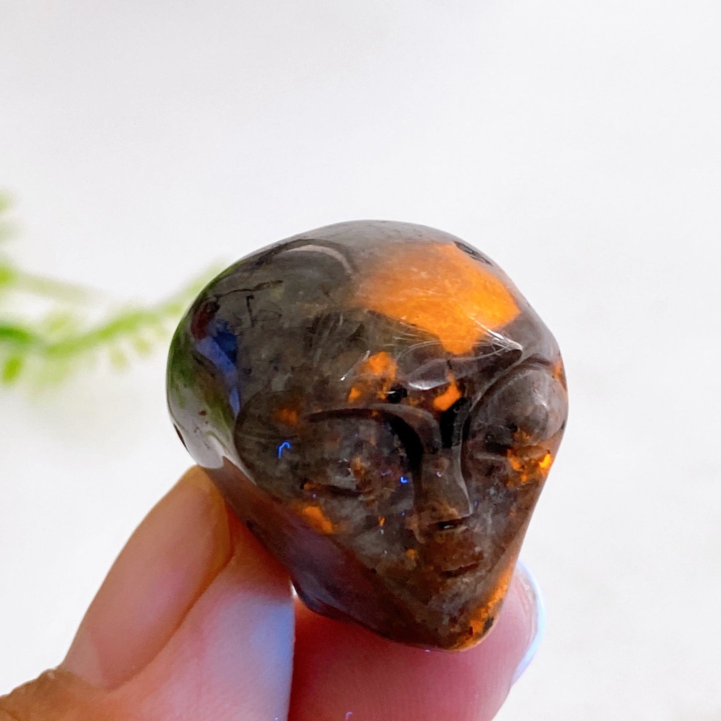 1.0" Crystal Alien Skull Carving for Halloween Wholesale