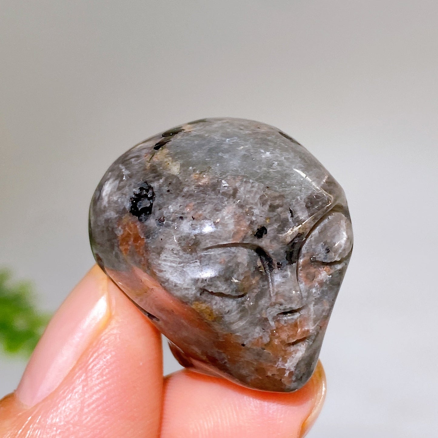 1.0" Crystal Alien Skull Carving for Halloween Wholesale