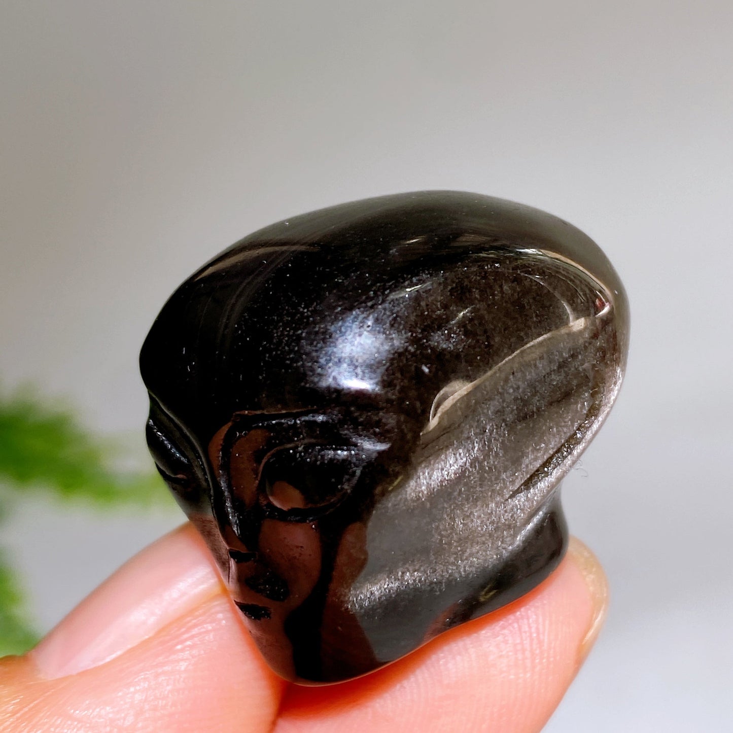 1.0" Crystal Alien Skull Carving for Halloween Wholesale