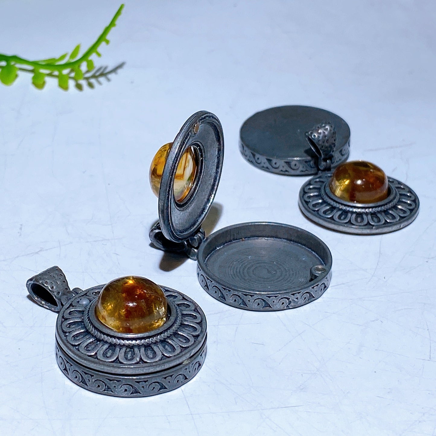 25mm Vintage Silver Metal Citrine Pendant Wholesale