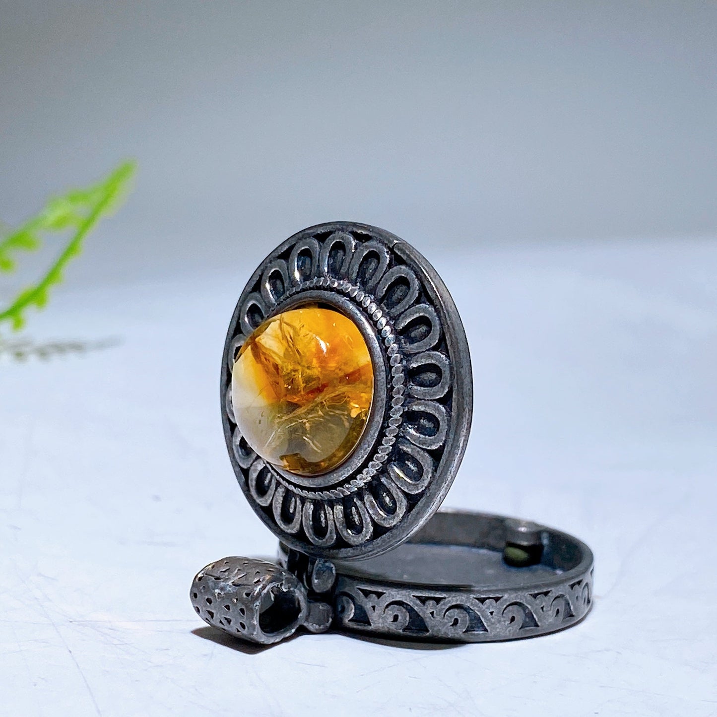 25mm Vintage Silver Metal Citrine Pendant Wholesale