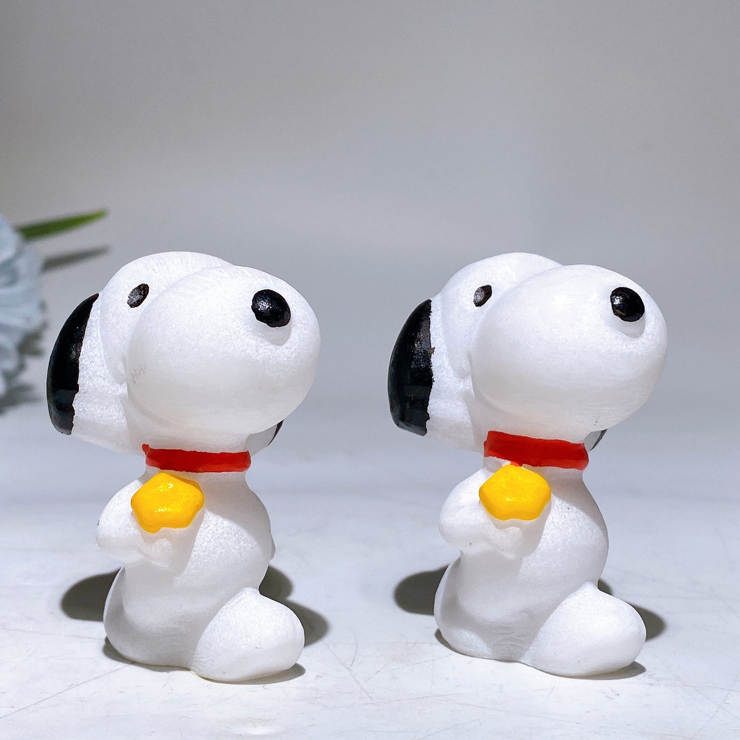 2.4“ White Jade Snoopy Carving with Printing Crystal Healing Bulk Wholesale