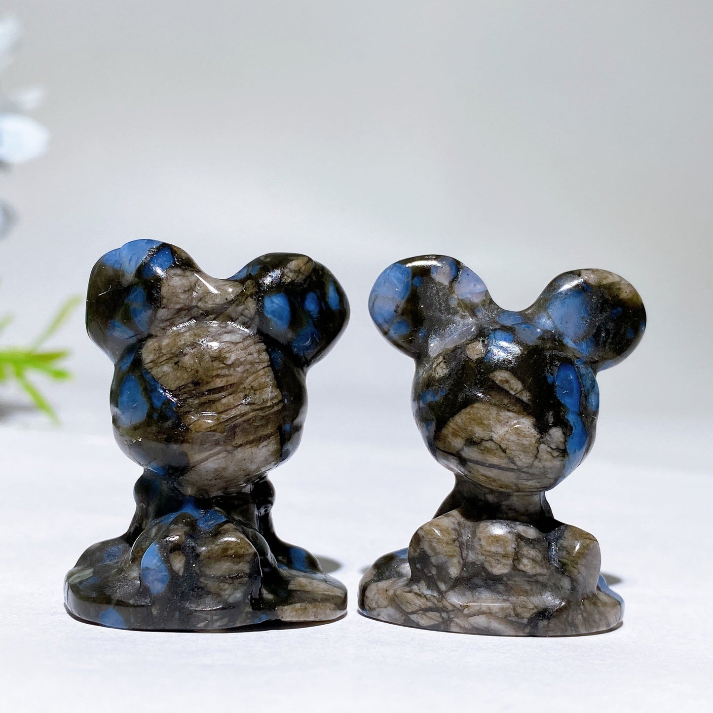 1.4" Crystal Mickey Minnie Carving Crystal Healing Bulk Wholesale