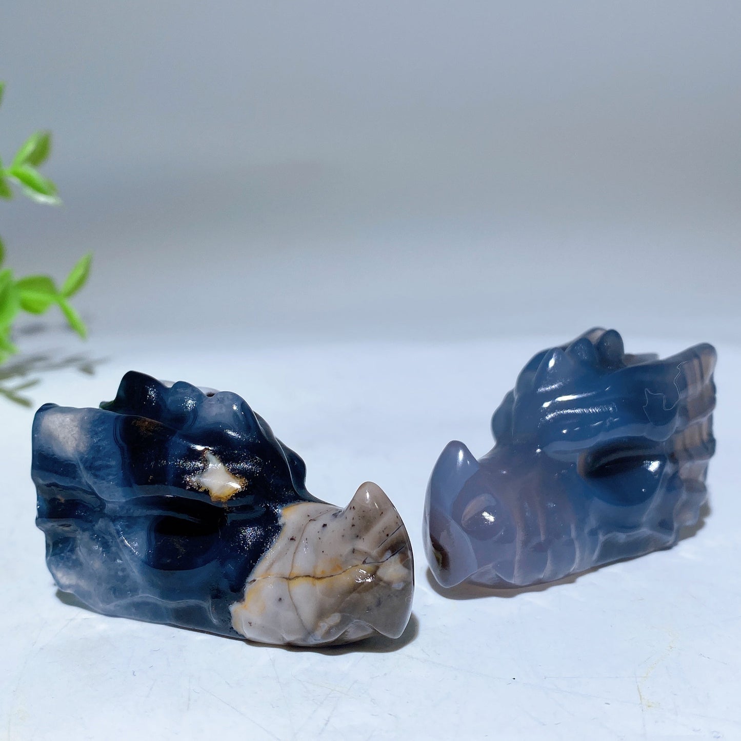 1.8"-2.1"  UV Reactive Volvanic Agate Turtle Elephant Cat Wolf Animal Carving Crystal Healing Bulk Wholesale