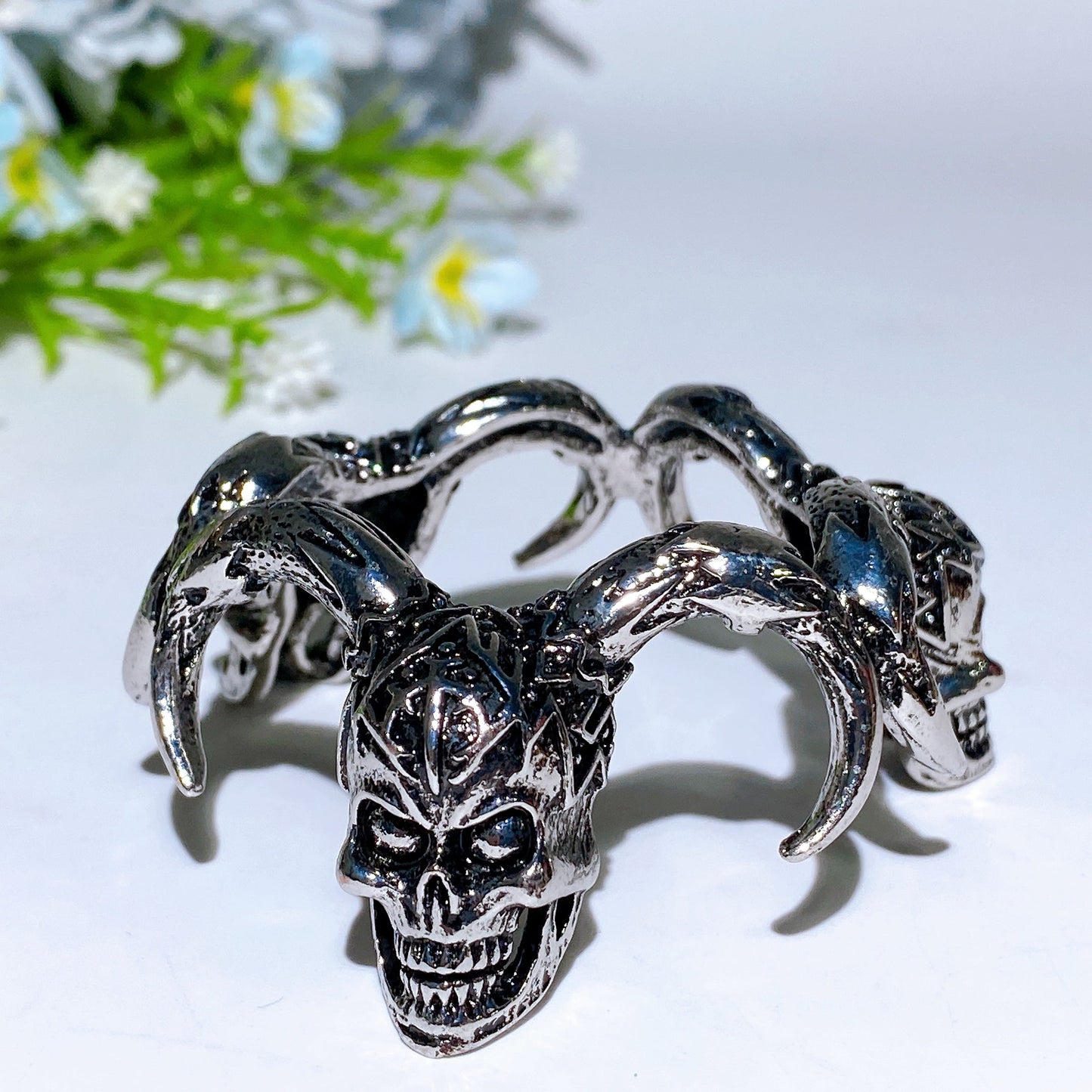 Metal Three-Goat Skulls Stand Crystal Healing Bulk Wholesale