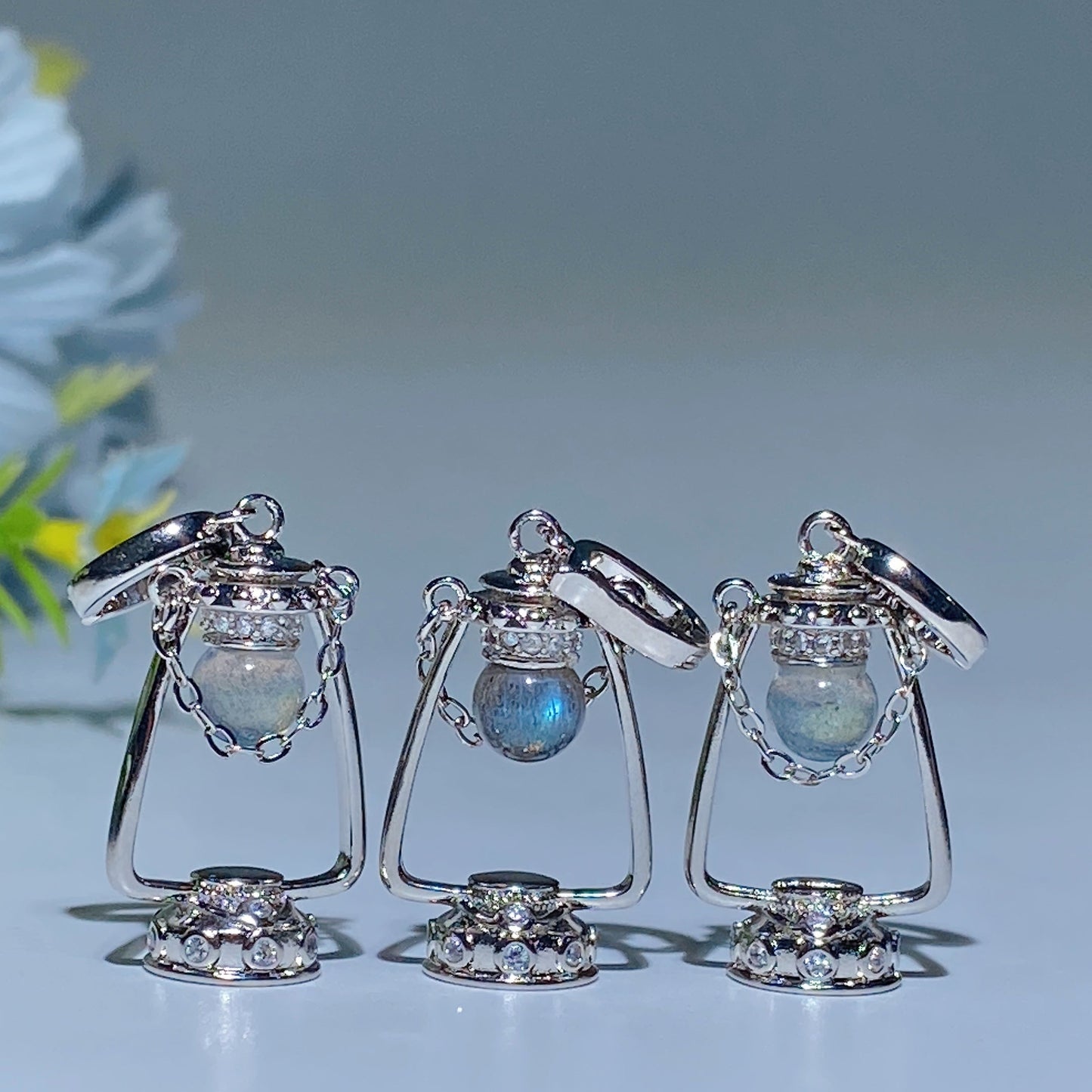 Labradorite Lamp Shape Pendant Crystal Healing Bulk Wholesale