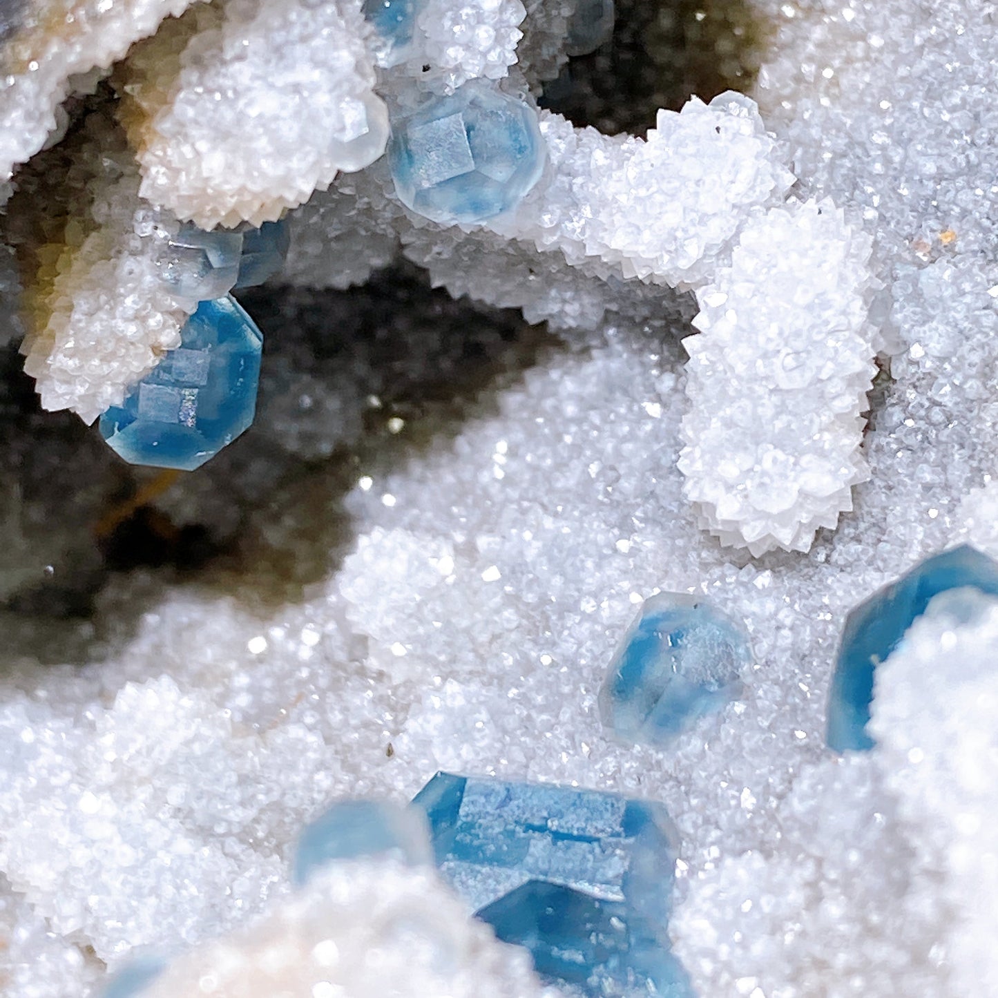 18cm Unique Sugar Blue Fluorite Ship Shape Specimen with Stand Crystal Healing Bulk Wholesale