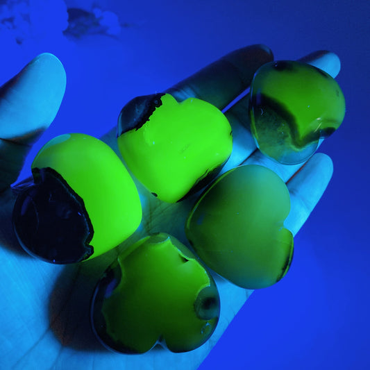 4cm UV Reactive Volcanic Agate Heart Carving Crystal Healing Bulk Wholesale