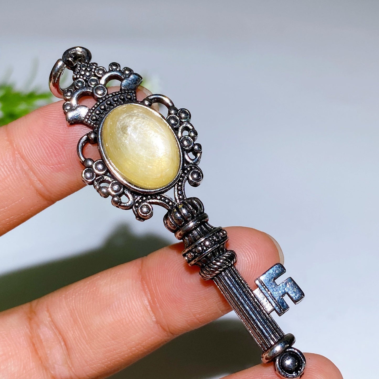 Silver Crystal Key Pendant Crystal Healing Bulk Wholesale